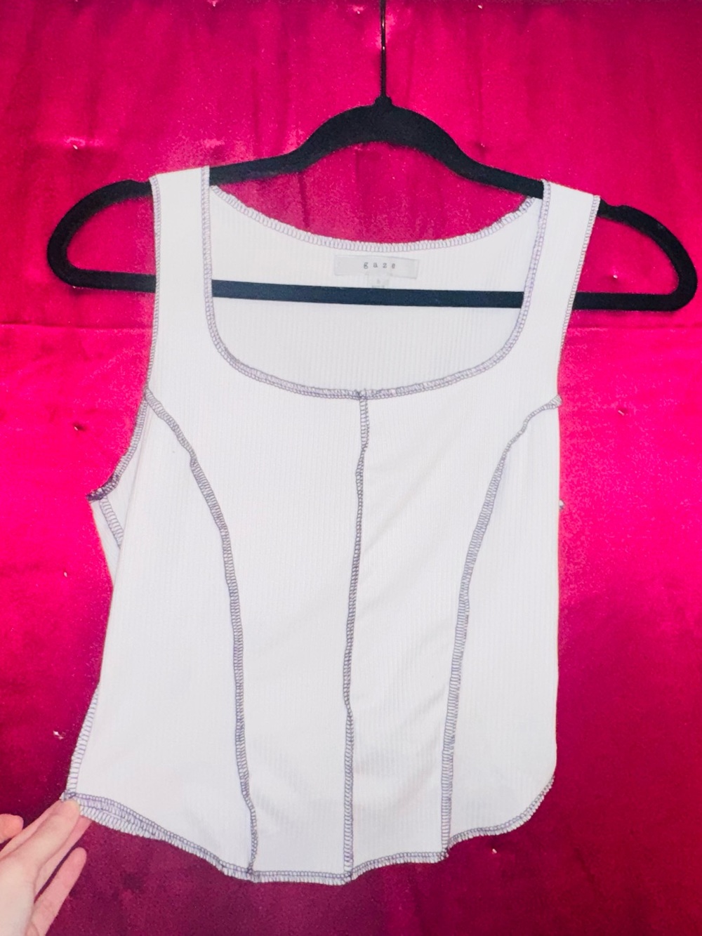 👑 Size Small Cute Comfy gaze White Ribbed Tank with Contrast Stitching